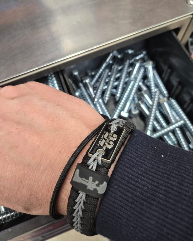 Customer photo review of 22 A Day Paracord Bracelet
