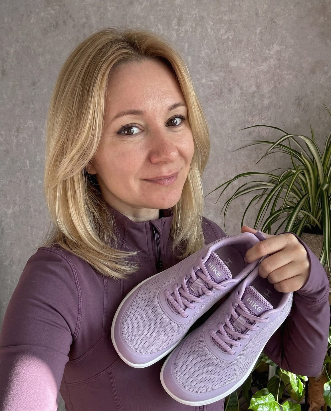 Customer photo review of Flame - Hands-Free Barefoot Shoes for Pain Relief