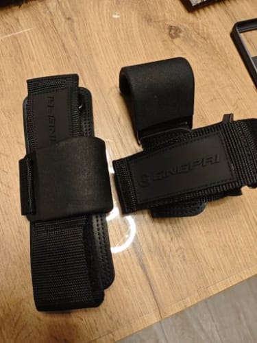 Customer photo review of Weight Lifting Rod Hooks Wrist Support (Pair of 1)