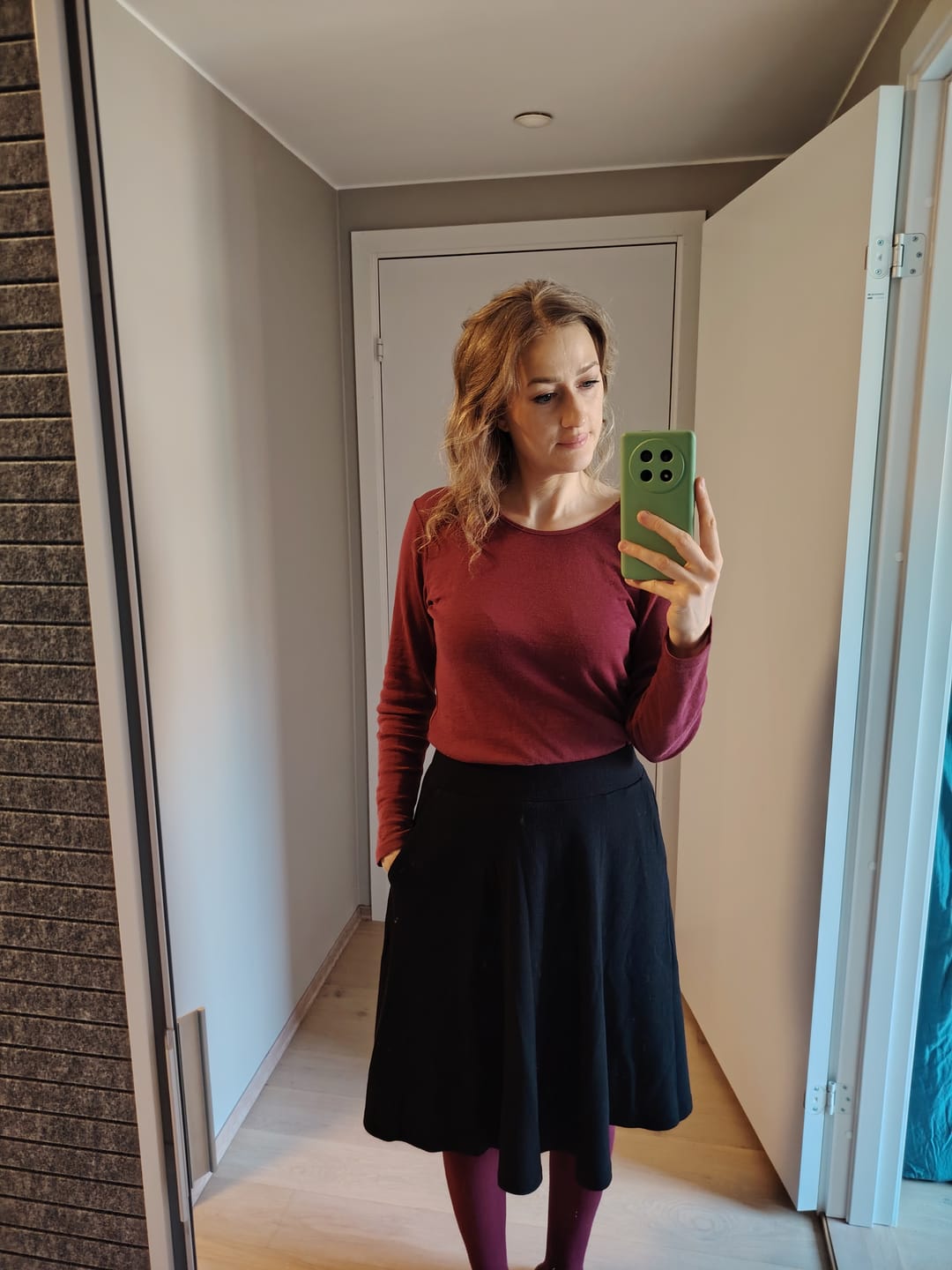 Customer photo review of Serena Milano Crepe skjørt - svart