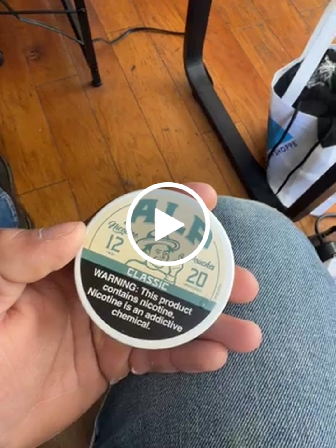 Customer video review of Classic Nicotine Pouches