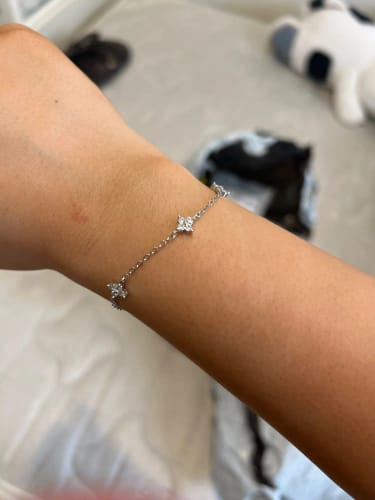 Customer photo review of Chloe Cluster Clover Bracelet