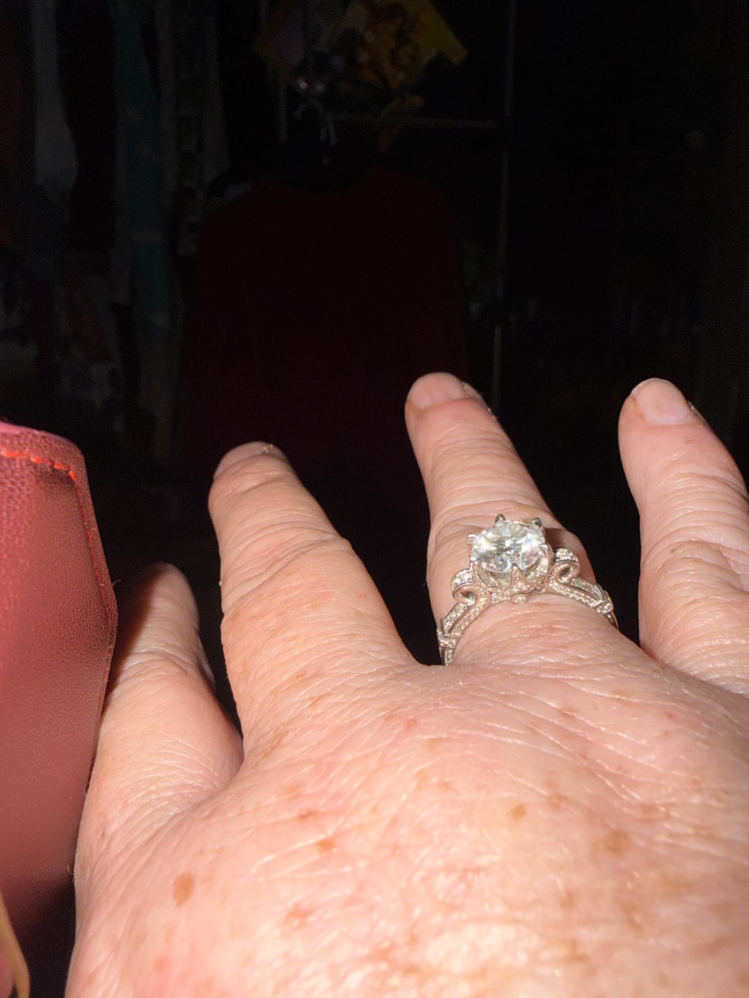 Customer photo review of S925 Moissanite 1.0~2.0 Carat Engagement Ring Promise Ring For Women
