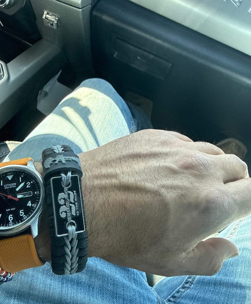 Customer photo review of 22 A Day Paracord Bracelet