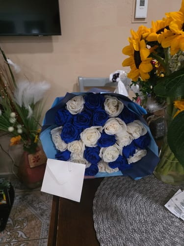 Customer photo review of Blue & White Rose Bouquet