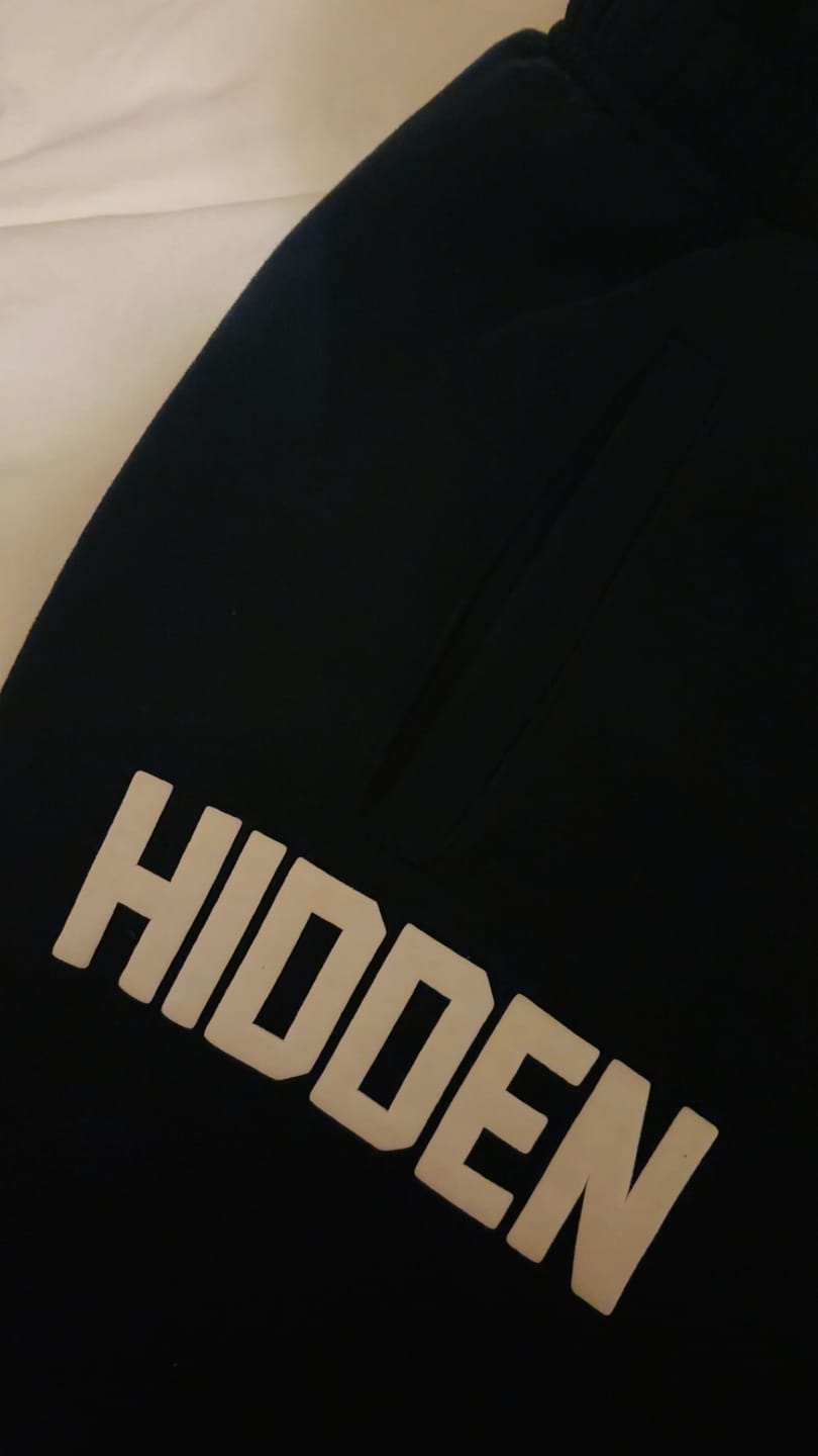 Customer photo review of GATED COMMUNITY STRAIGHT LEG SWEATPANTS NAVY