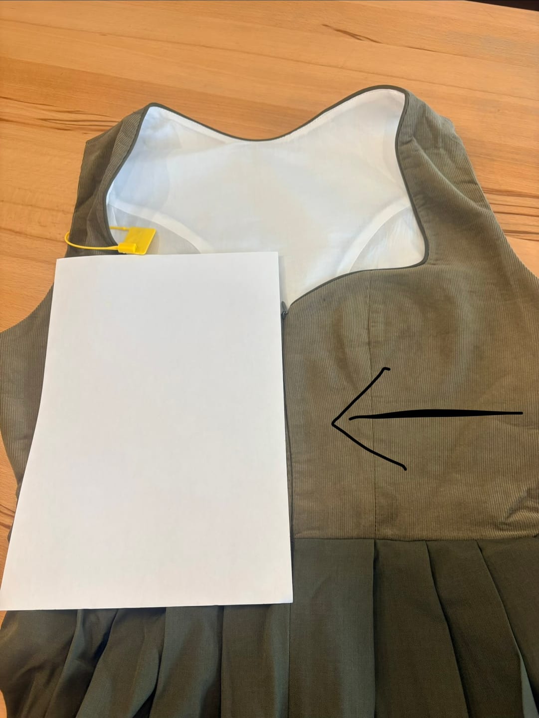 Customer photo review of Grün Herz-Ausschnitt Reißverschluss Vorne Dirndl