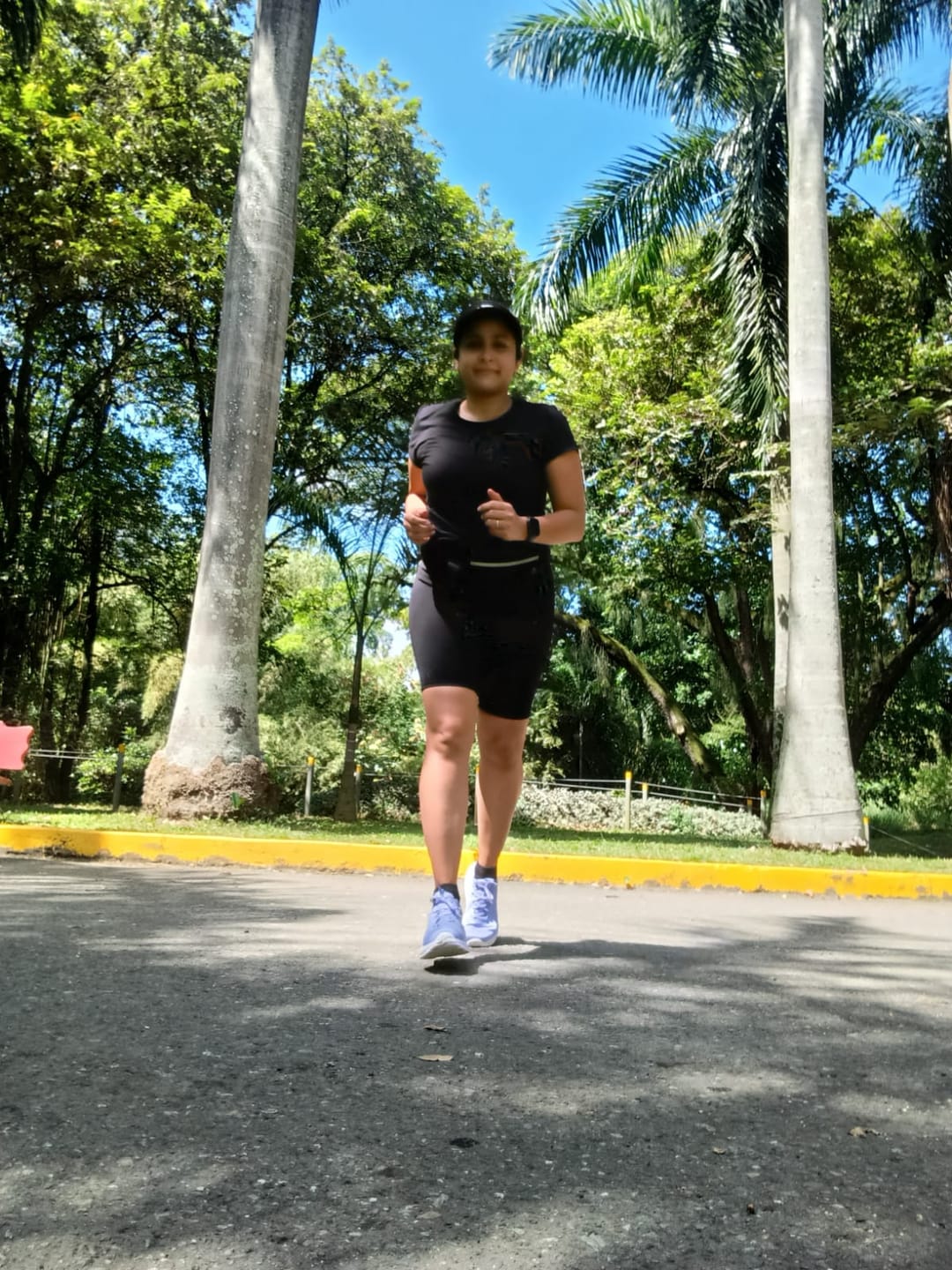 Customer photo review of Asics Gel Cumulus 28  Mujer Bluebell White