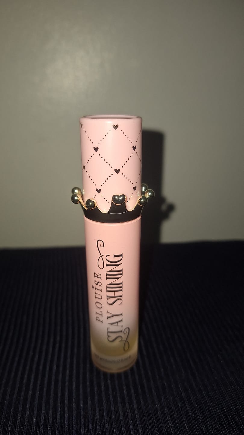 Customer photo review of P.Louise Stay Shining Crown Lip Oil