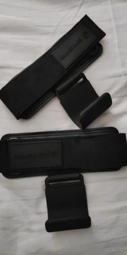 Customer photo review of Weight Lifting Rod Hooks Wrist Support (Pair of 1)
