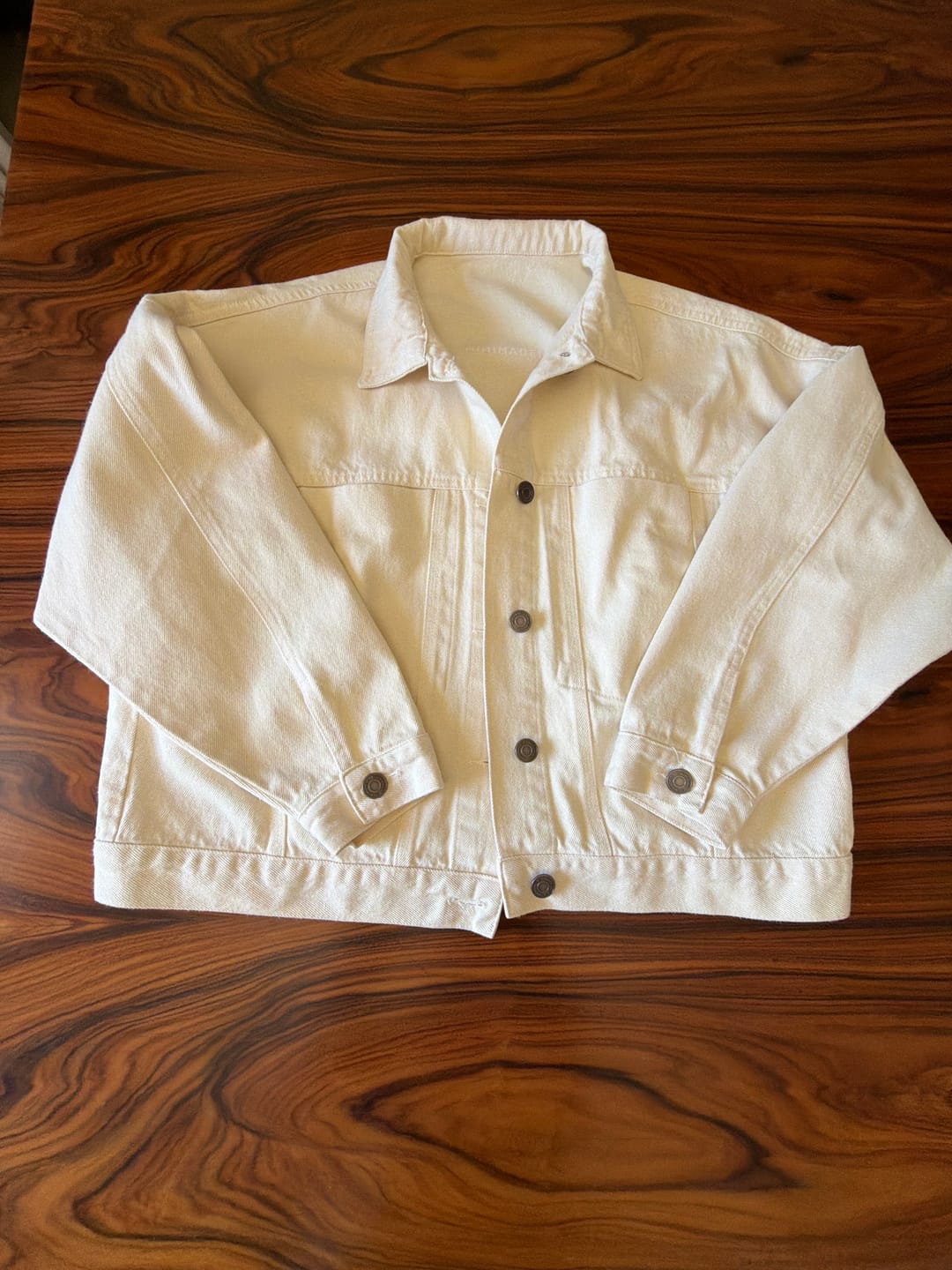Customer photo review of Jaqueta Jeans Oversized Andiroba Bege