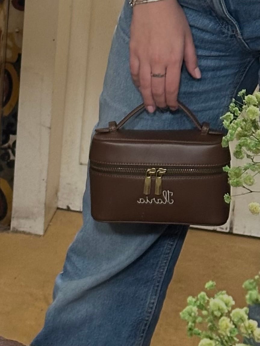 Customer photo review of Borsa Vanity - Fondente