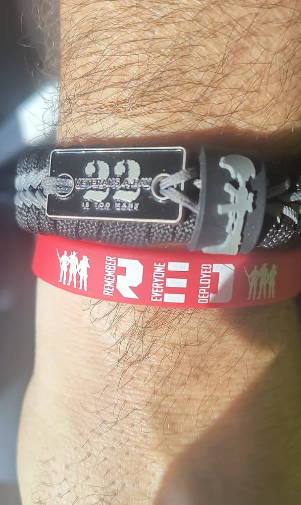 Customer photo review of 22 A Day Paracord Bracelet