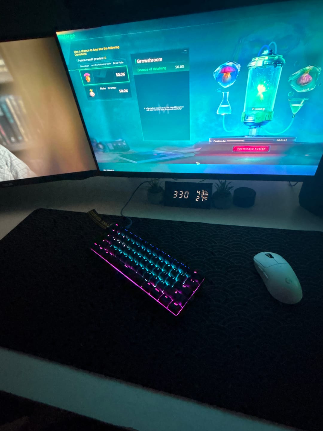 Customer photo review of Japanese Cloud Black | Mousepad