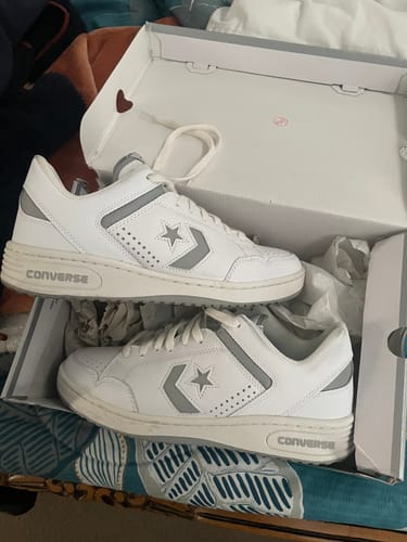 Customer photo review of Zapatilla Converse Weapon Hombre Blanco - Gris