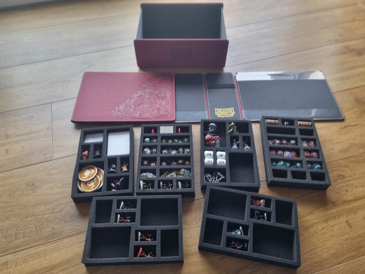 Customer photo review of Game Master Companion Spielleiterschirm + viele Extras