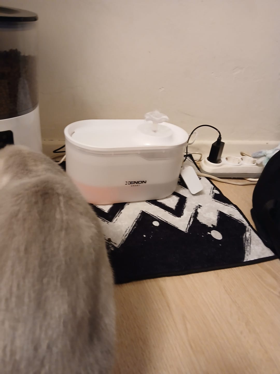 Customer photo review of Kedi Su Pınarı | Ultra Sessiz, Wifi, Akıllı, Otomatik, Su Çeşmesi (Beyaz - X8650)