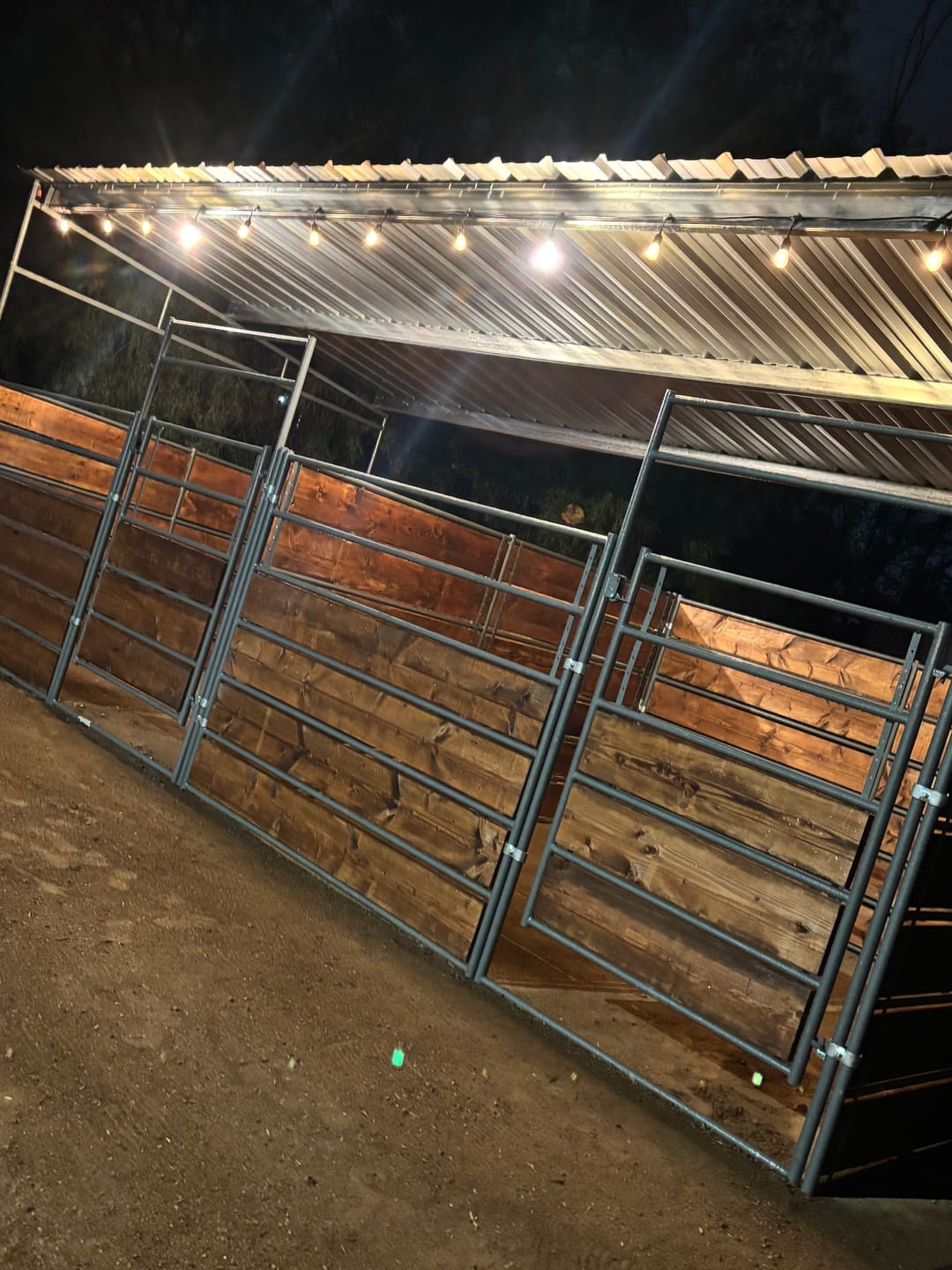 Customer photo review of 12x24 Stall with 12x24 Cover and Wood Insertable Panels (6 Rail) 6ft Tall Panels