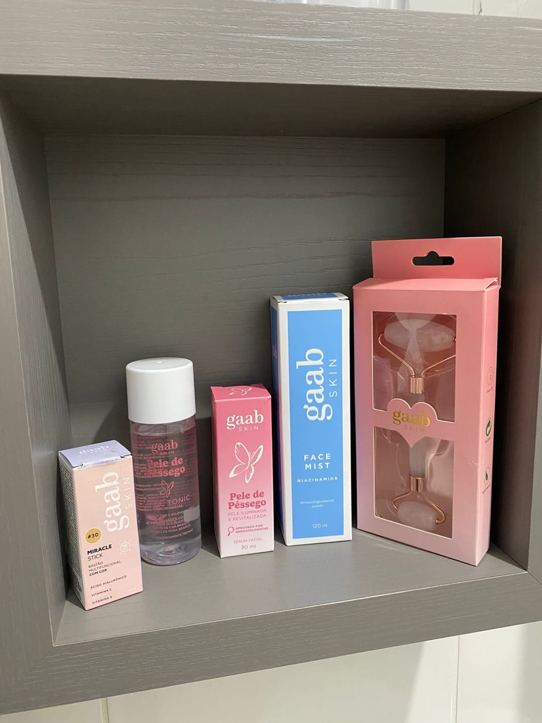 Customer photo review of Compre Bastão Multifuncional Miracle Stick, Ganhe Tônico Facial