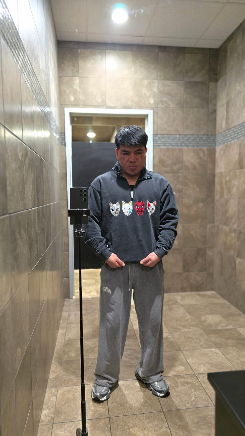 Customer photo review of 5197 - Demon Slayer: Kimetsu no Yaiba - Quarter Zip