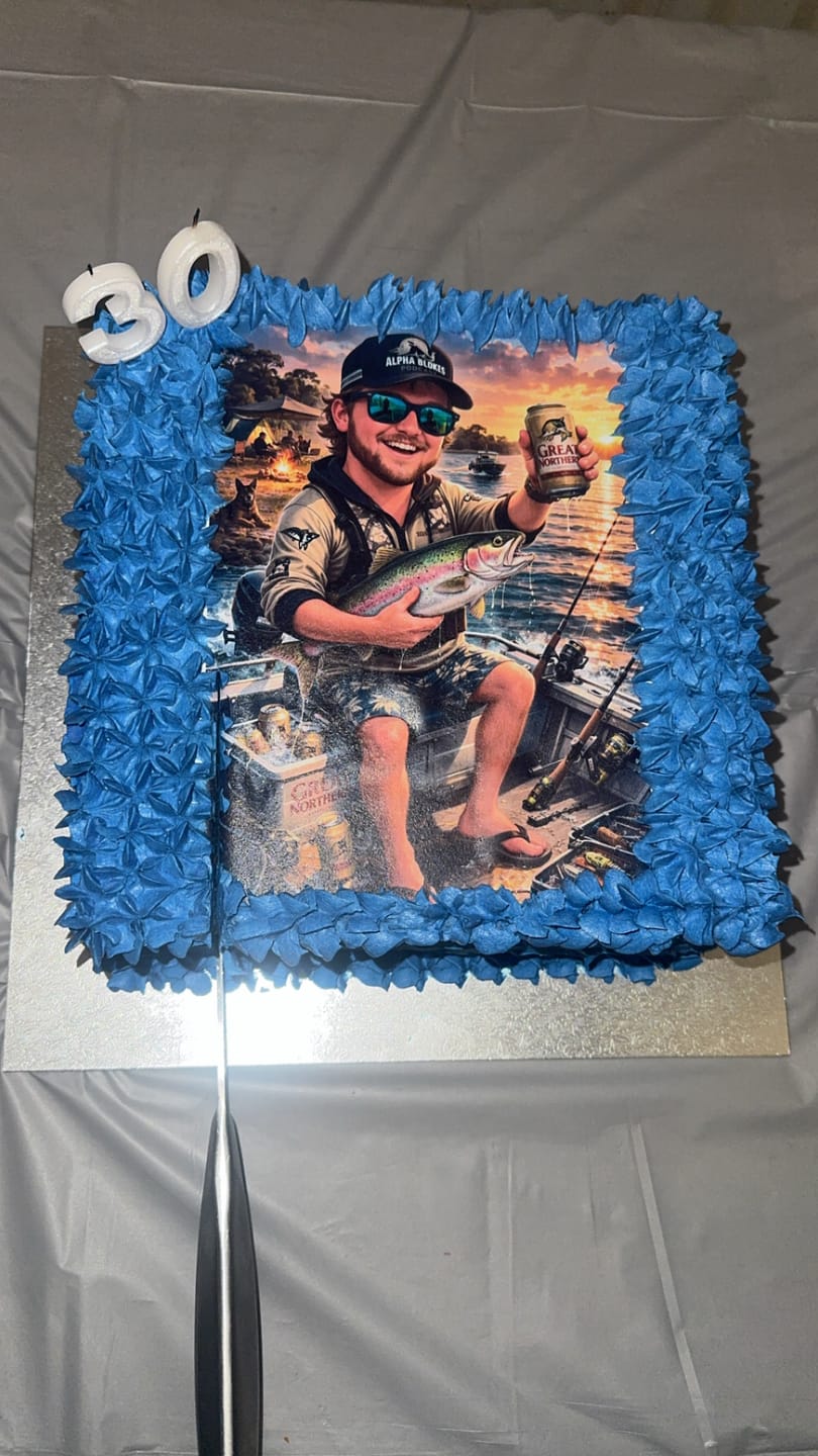 Customer photo review of 25cm x 25cm Square Custom Edible Icing Image