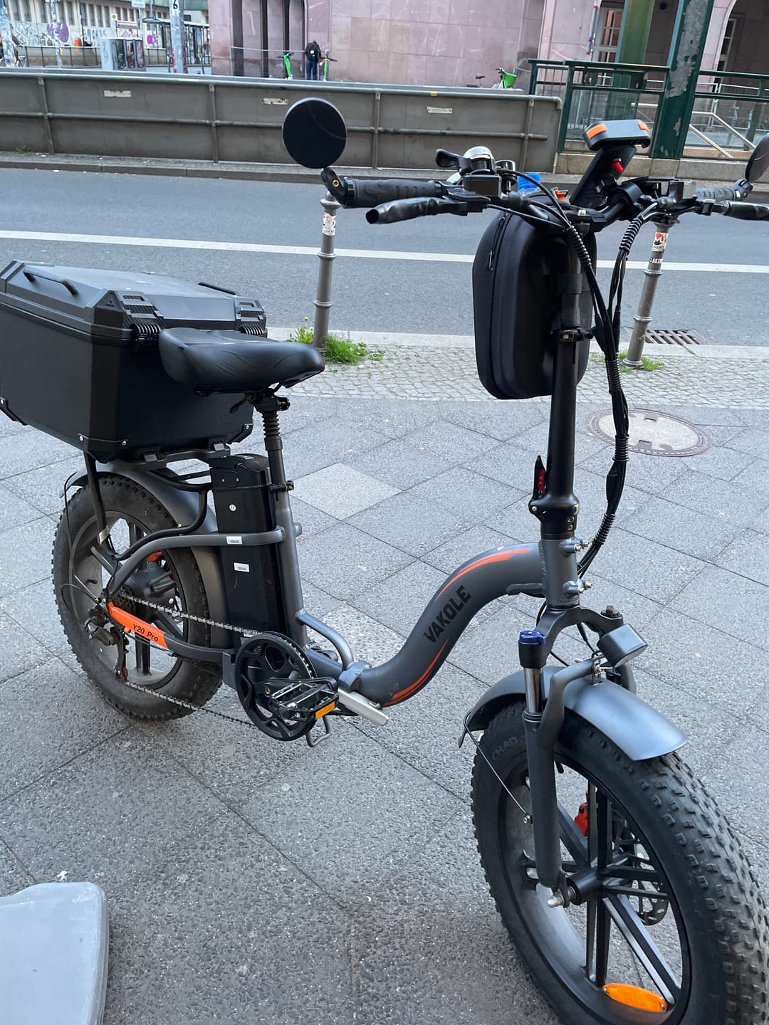 Customer photo review of Vakole Y20 Pro 20" Fat Bike 1440Wh Foldable Step-through E-bike 48V 30Ah Battery