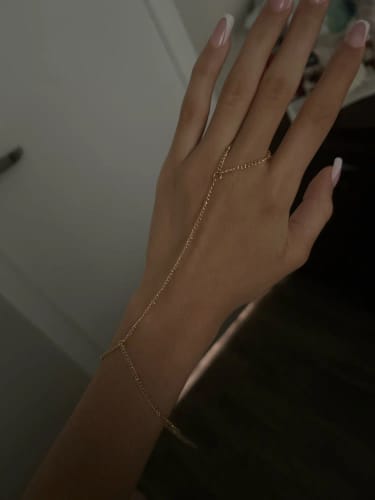 Customer photo review of Aira East Chain Bracelet