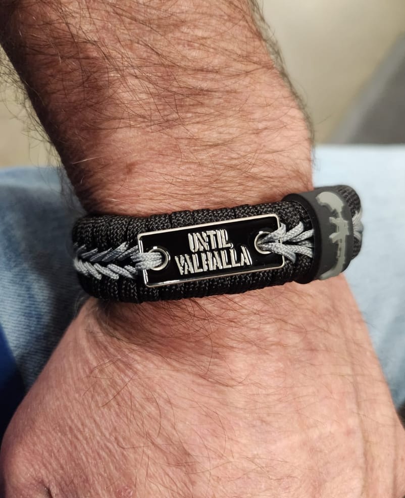 Customer photo review of 22 A Day Paracord Bracelet