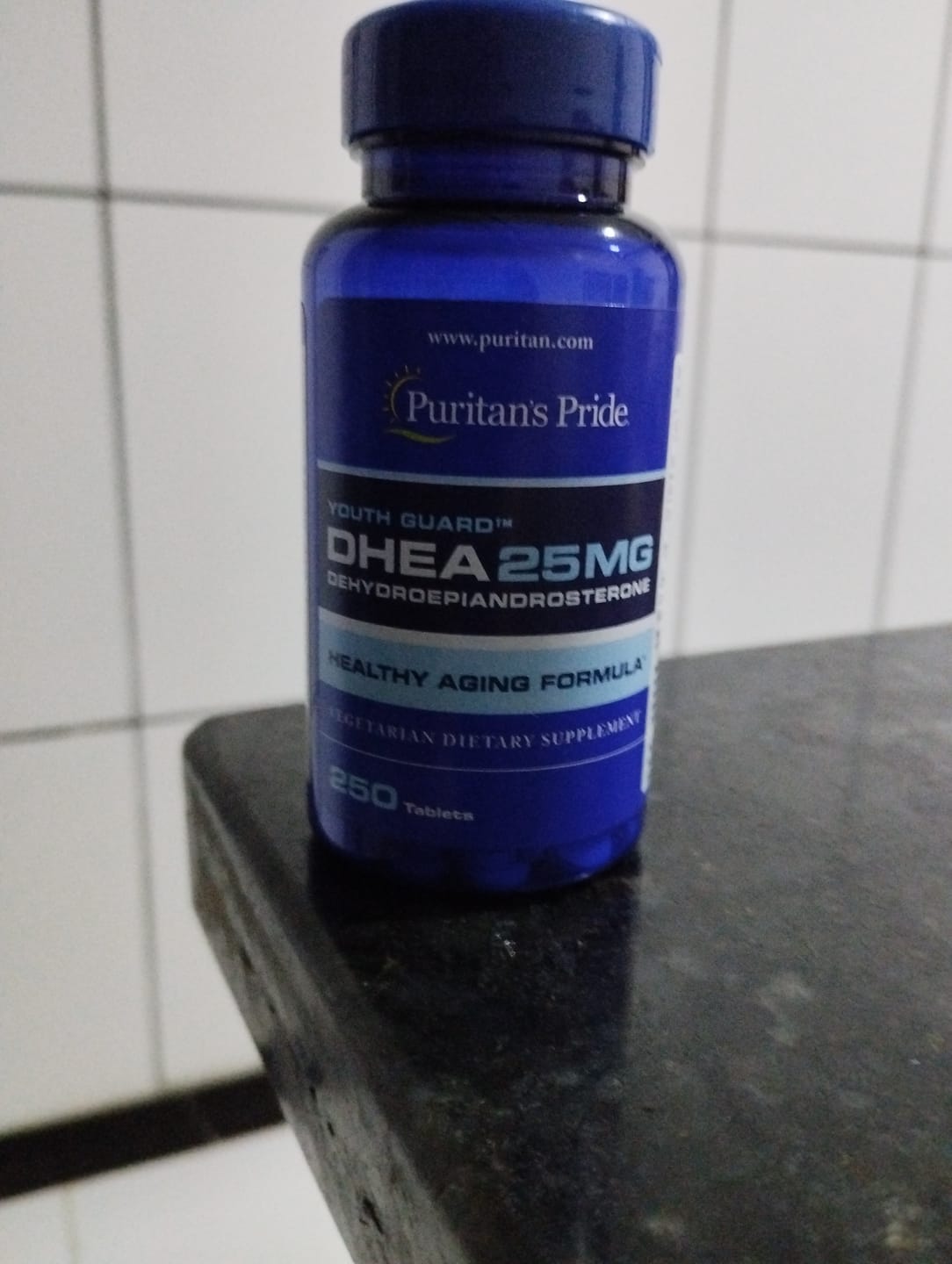 Customer photo review of Puritan's Pride Youth Guard DHEA 25mg – 250 Comprimidos