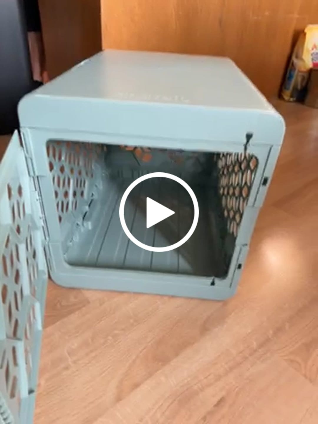 Customer video review of PAWD®  Modern Collapsible Dog Crate