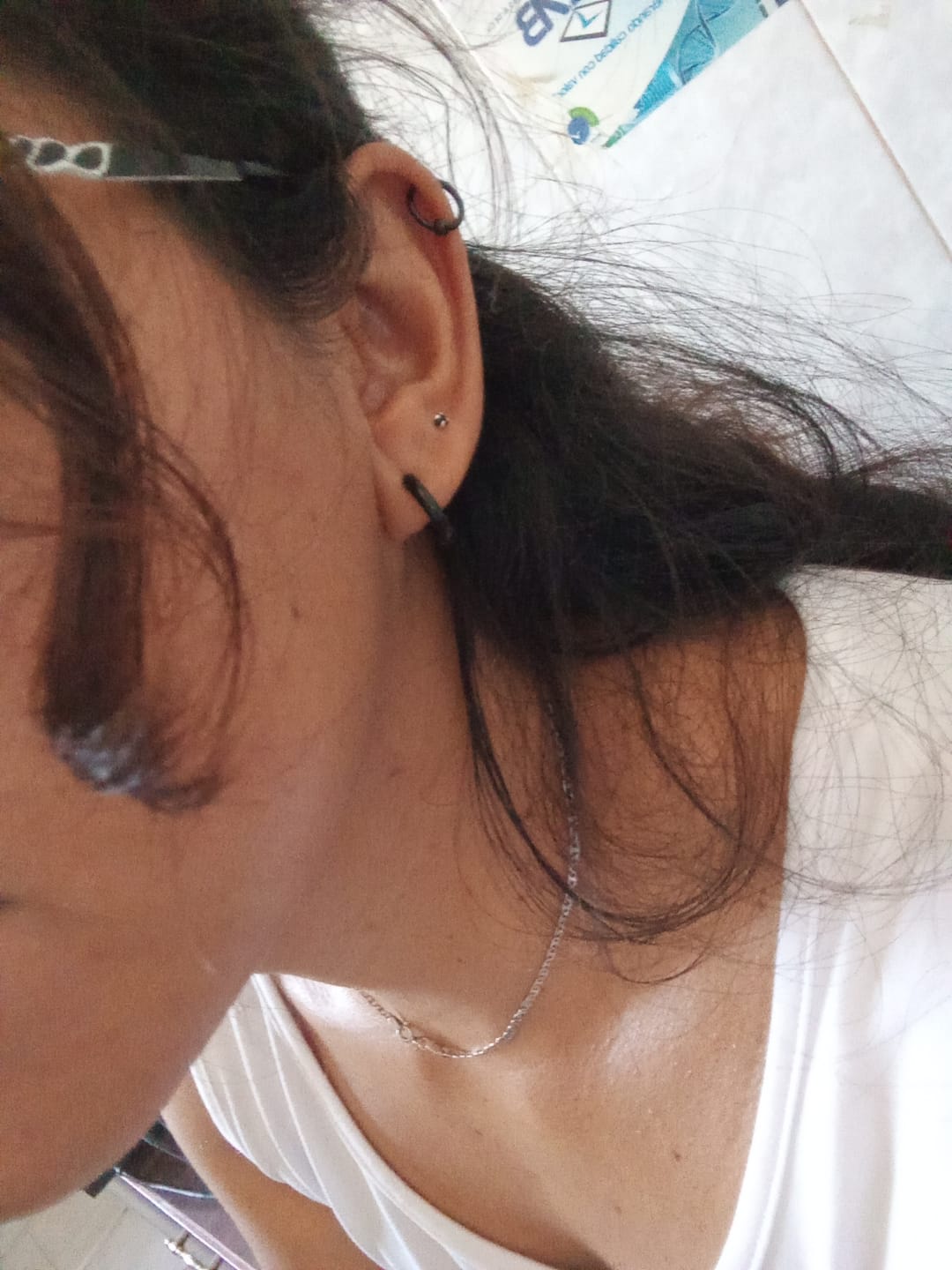 Customer photo review of Aretes Aros Delgados - Acero Inox.