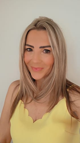 Customer photo review of Face Framing Layers / Clip In Extensions / Human Hair / 14 inches / 15 grams
