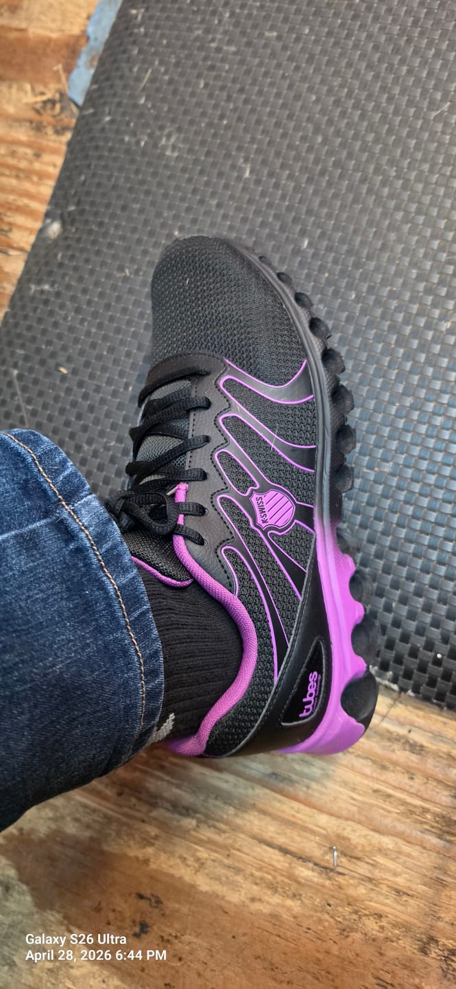 Customer photo review of 97112-035-M | TUBES 200 | BLACK/HYACINTH VIOLET