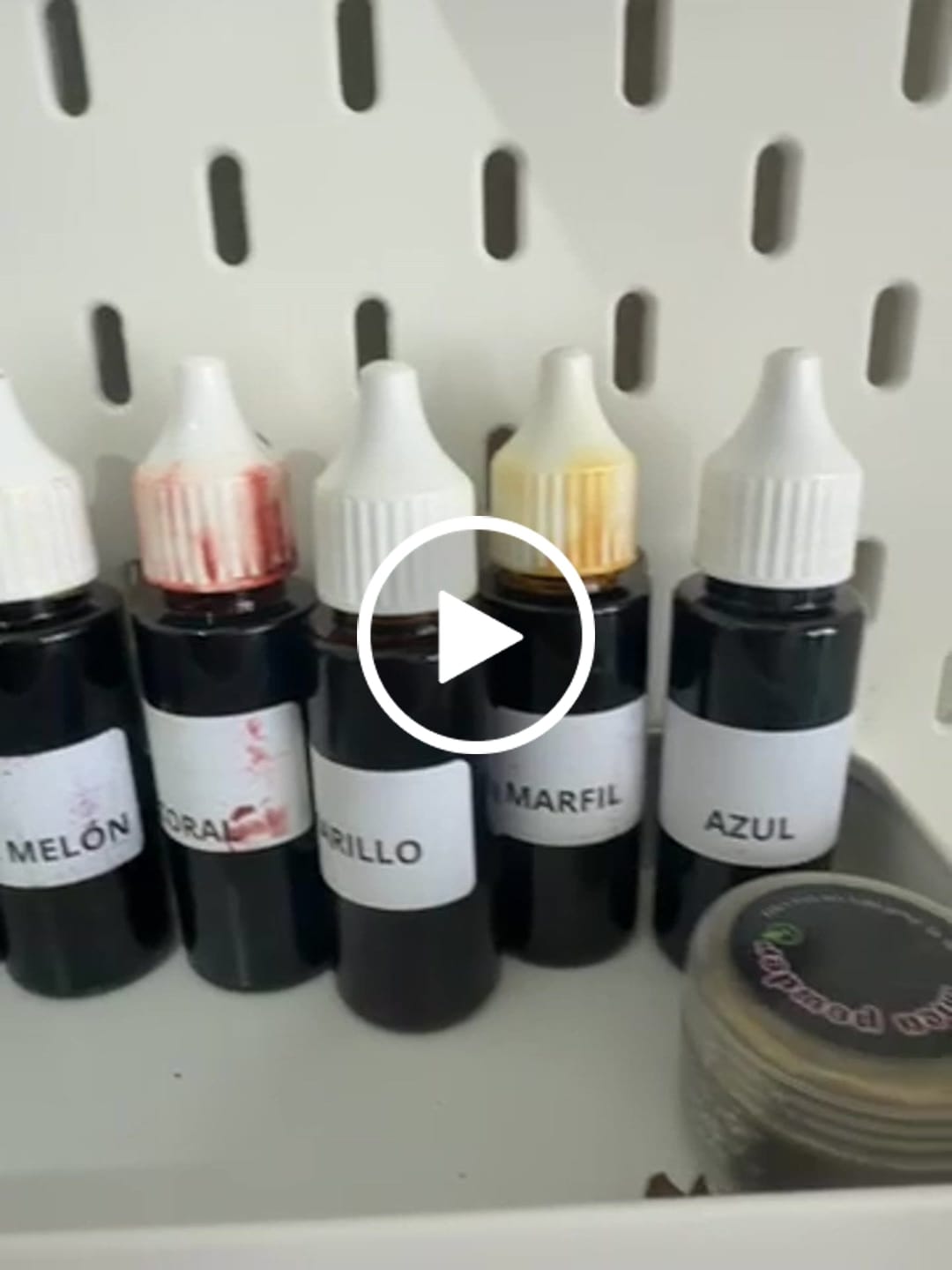 Customer video review of Colorante líquido para velas MAGENTA
