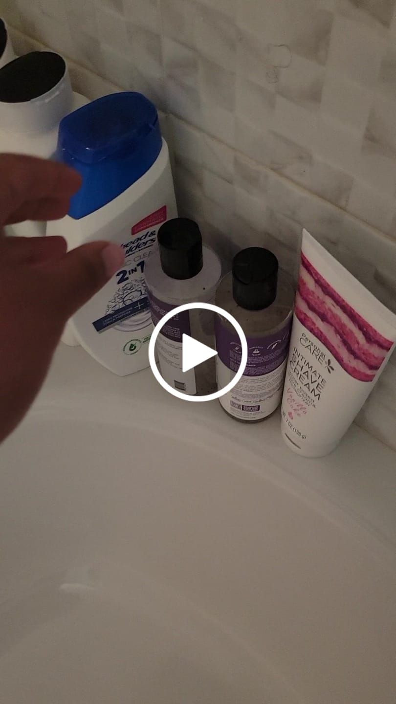 Customer video review of Refresh Plant Based Intimate Body Wash for Women - pH Balancing