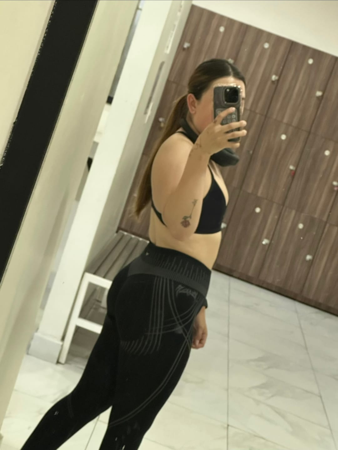 Customer photo review of W2234 Batman Seamless Leggings