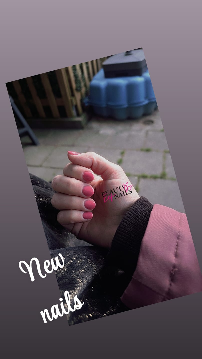 Customer photo review of Mocha Rose Dipping Powder