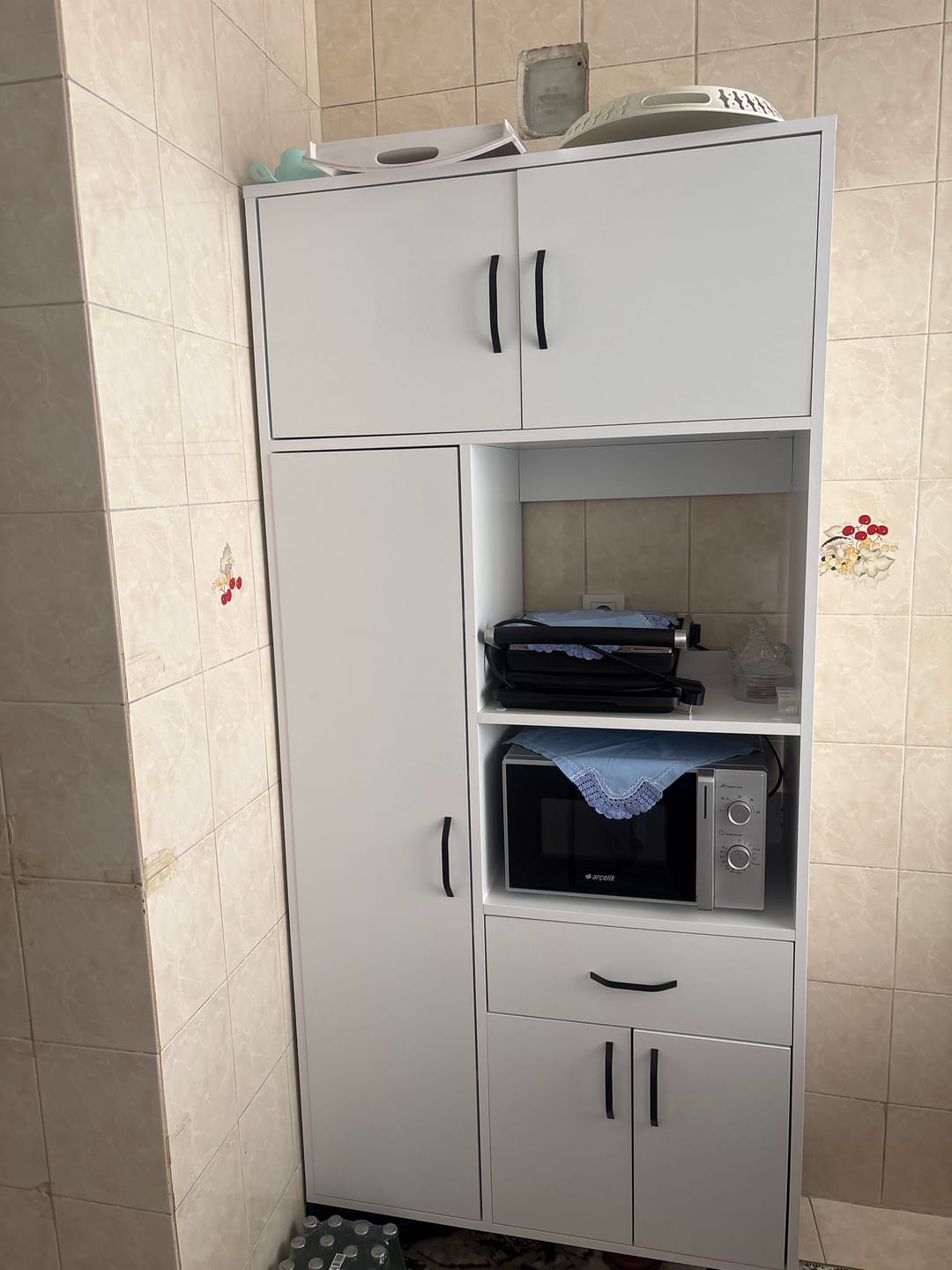 Customer photo review of Rani JE165 Çok Amaçlı Dolap 5 Kapaklı 1 Çekmeceli Kiler Mutfak Dolabı Beyaz