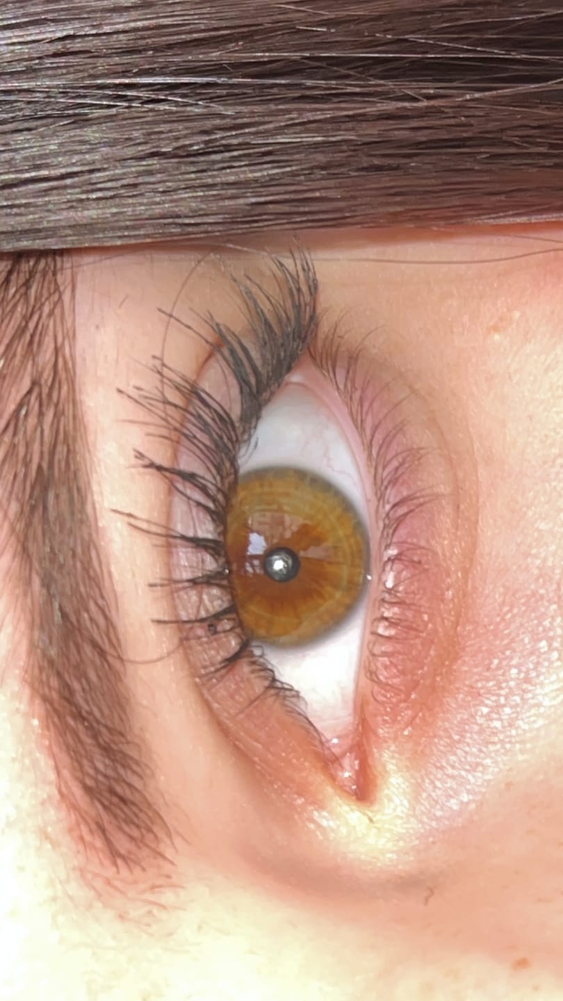 Customer photo review of Sérum pour croissance de cils - Des cils plus longs et plus épais naturellement !