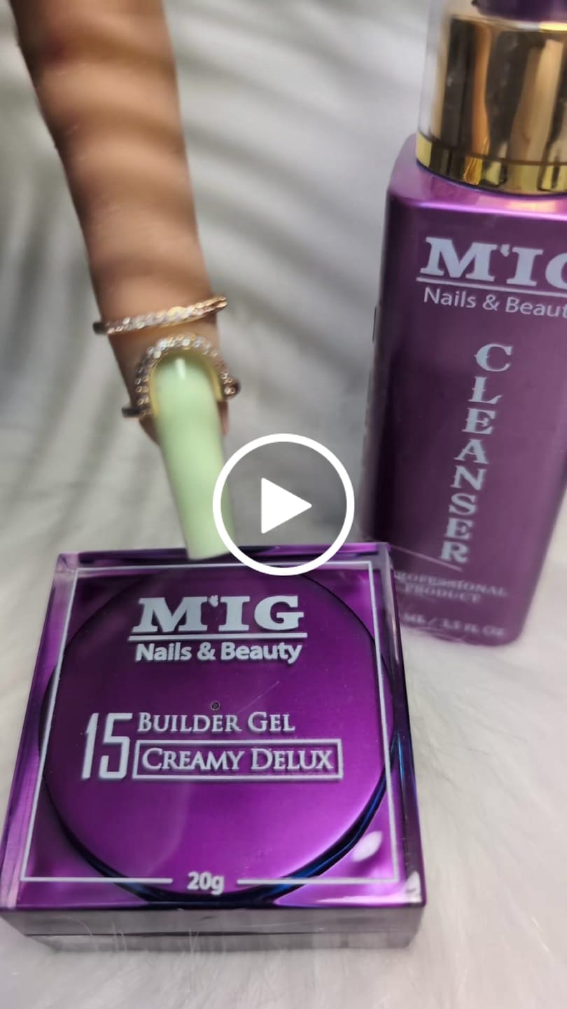 Customer video review of Creamy Delux 15 Builder Gel
