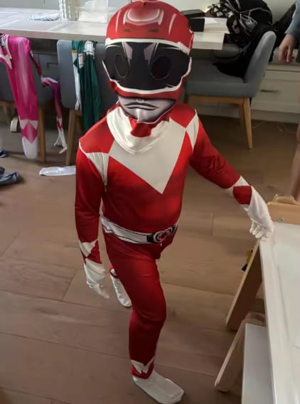 Customer photo review of Kinder Superheld Kostüm Ranger | Fantasie Rollenspiel Anzug