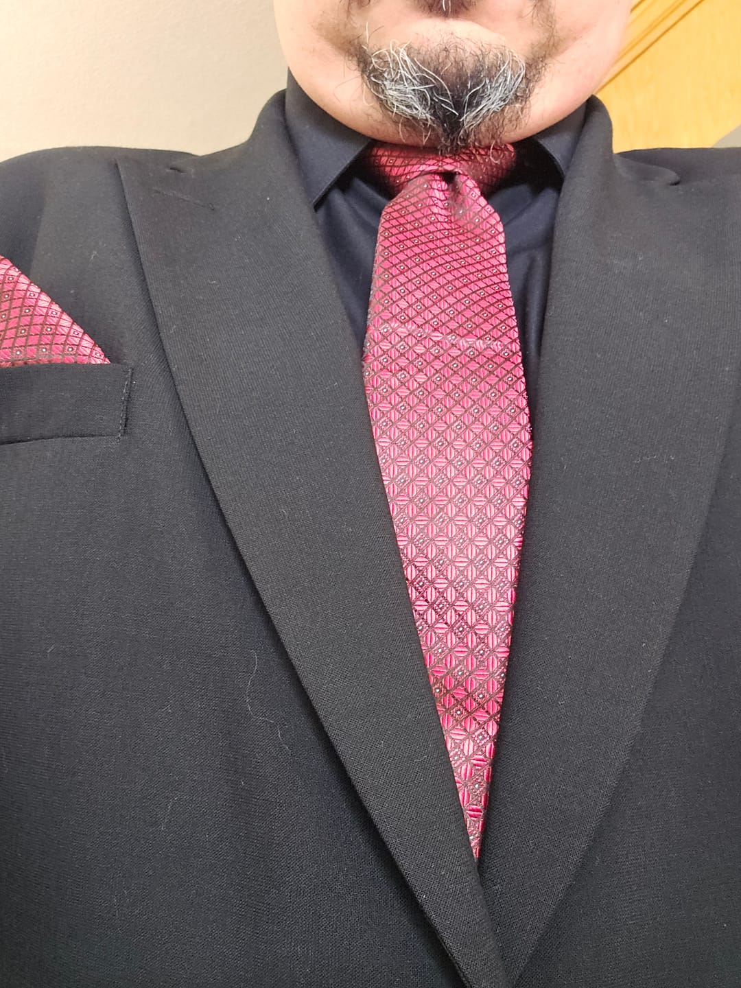 Customer photo review of Burgundy Red Plaid Men's Necktie Pocket Square Cufflinks Set