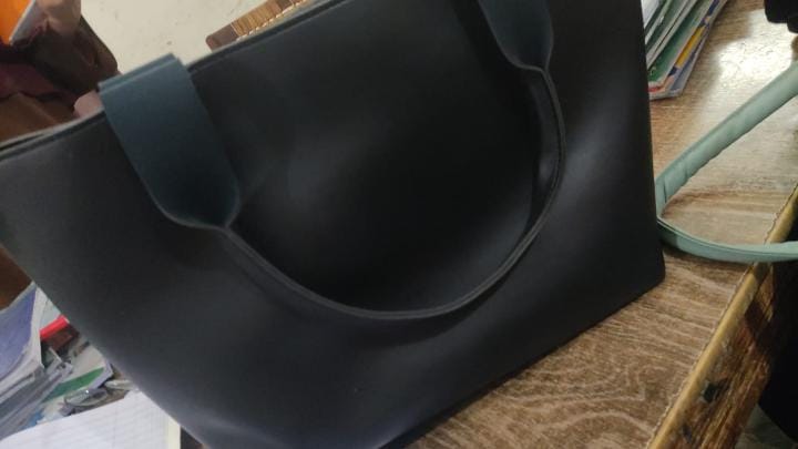 Customer photo review of Portland Tote Black