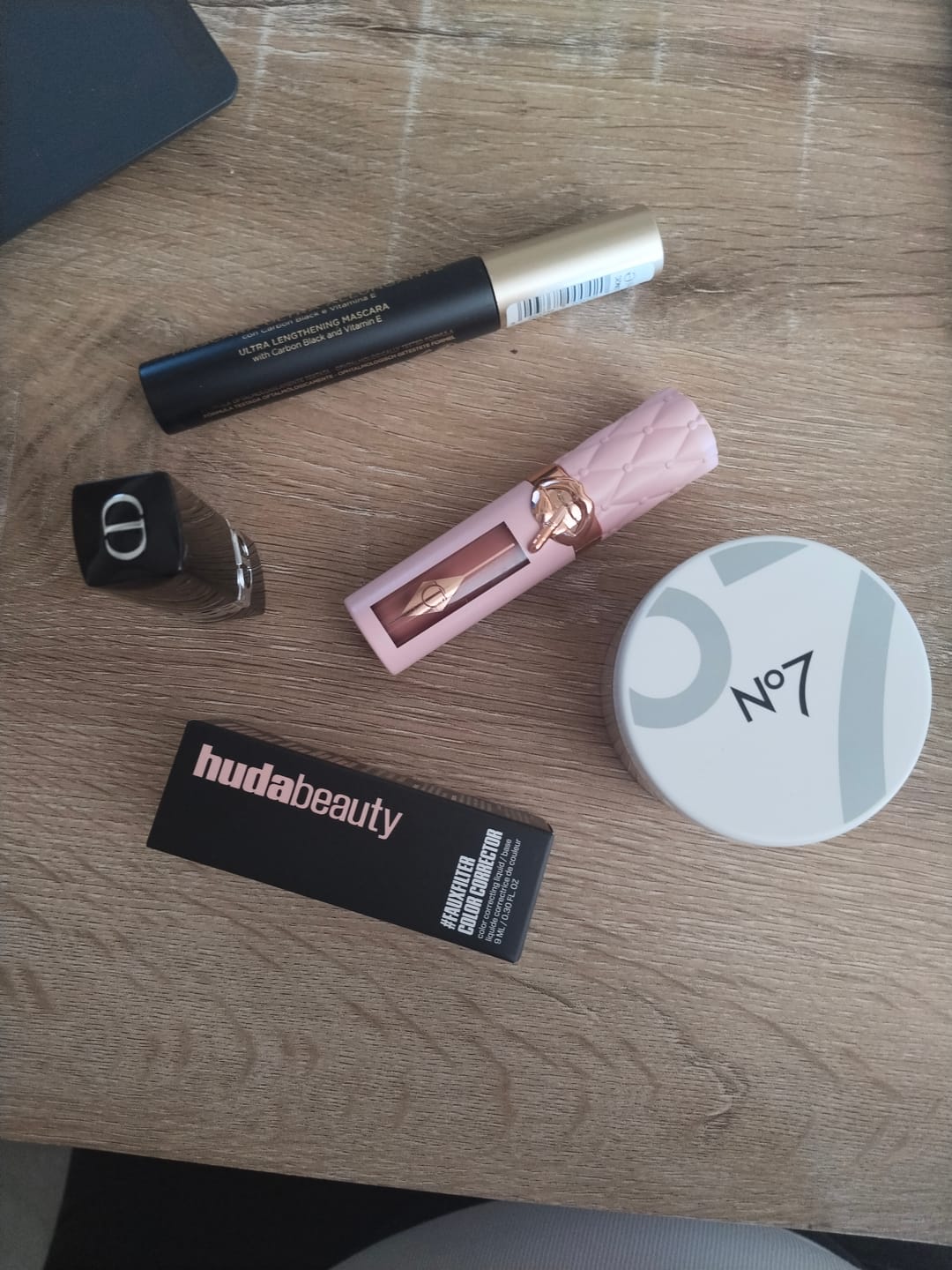 Customer photo review of Mystery Box Make Up Luxury | 5 prodotti a sorpresa (valore 100€ o più)
