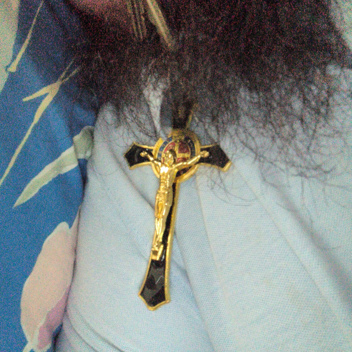 Customer photo review of FREE Today: Classic Style Red/Blue Crafted Crucifix Big Size Pendant Necklace(5 color)