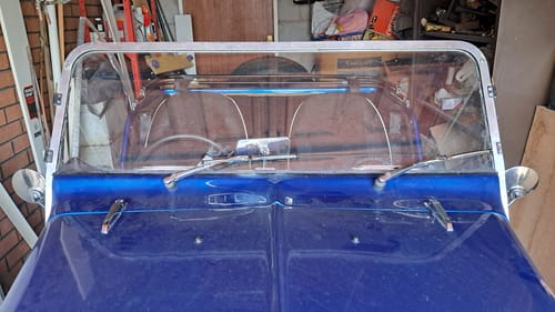 Customer photo review of Stainless Steel Sprung Windscreen Wiper Blade 10"