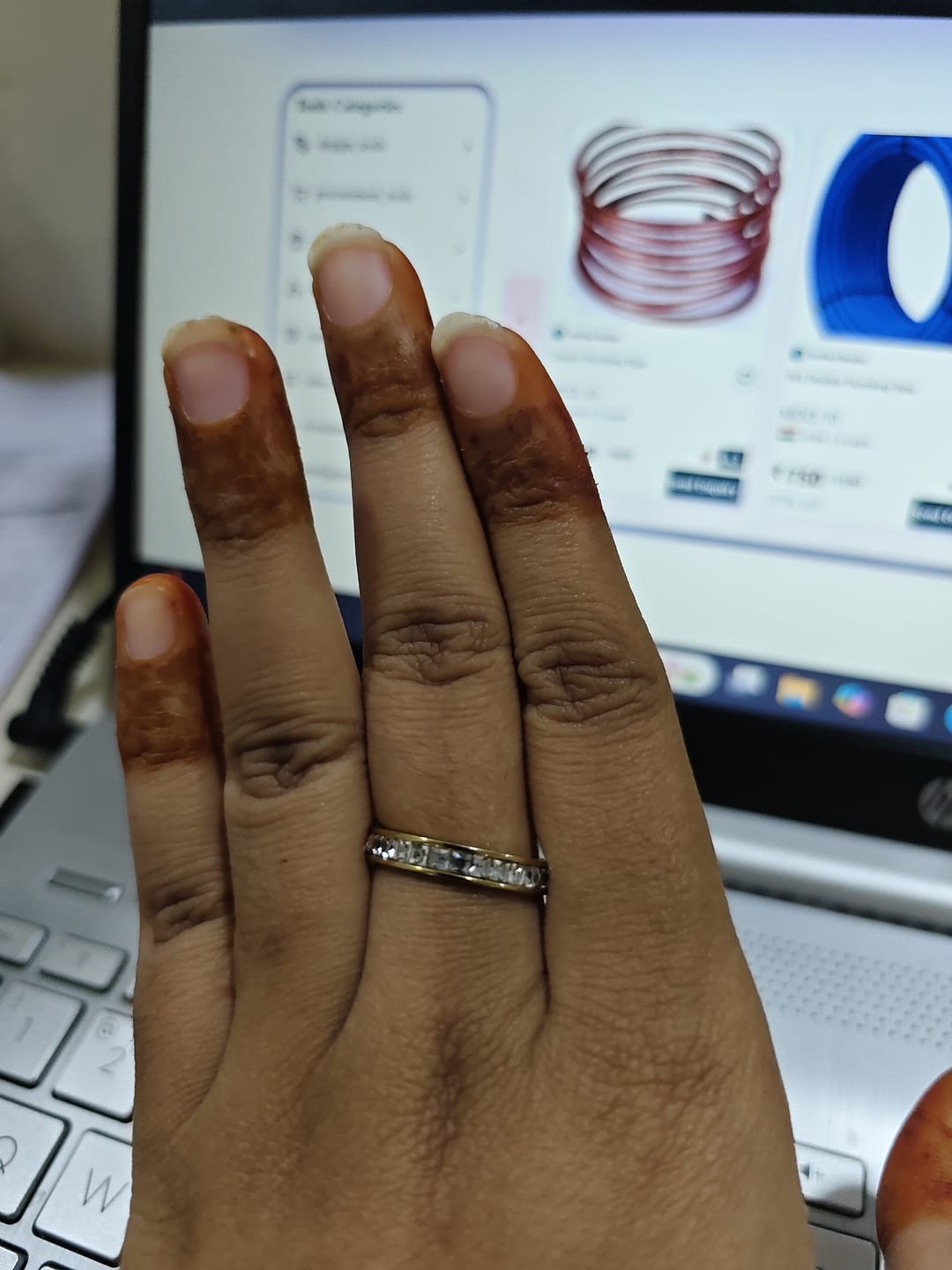 Customer photo review of Stones Band Ring