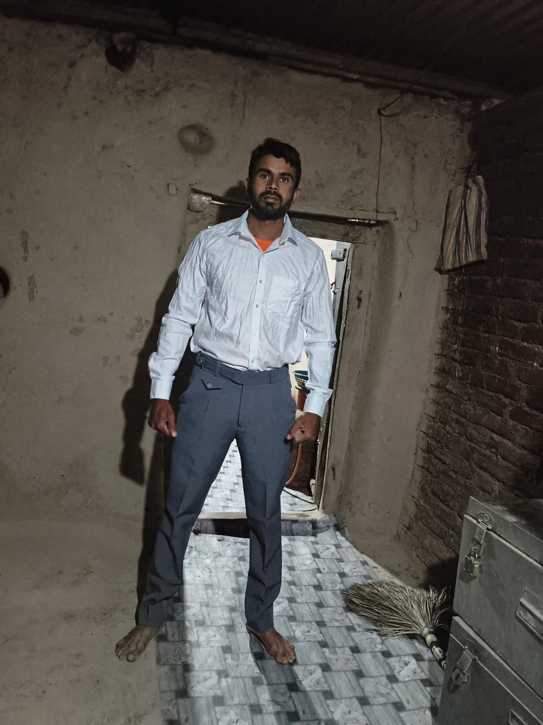 Customer photo review of Avon - 100% Cotton Formal White Shirt For Men | Uathayam