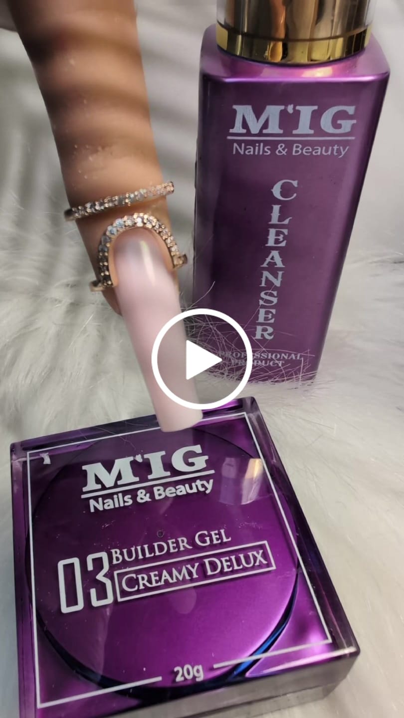 Customer video review of Creamy Delux 3 Builder Gel