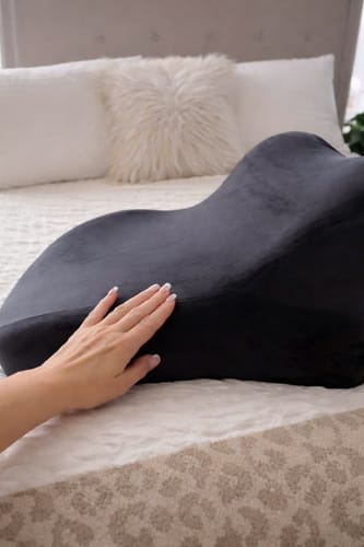 Customer photo review of Zyra - Sweet Spot Comfort Pillow